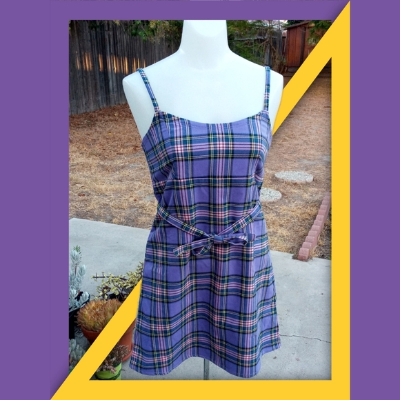 Brandy Melville Sleeveless Minidress - Picture 2 of 8